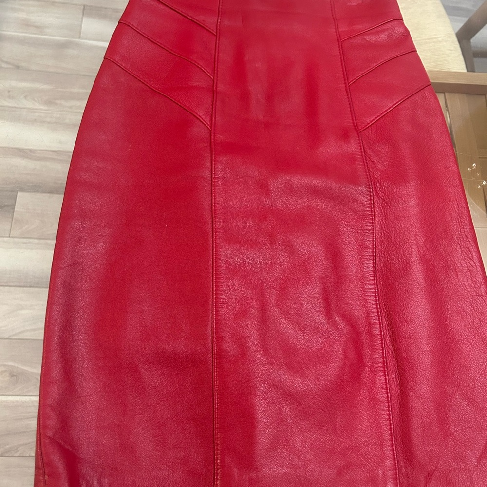 Danier Red Leather Skirt - Picture 3 of 13